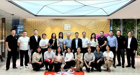 最新动态丨俊发七彩服务到访AG九游会J9中国智慧服务集团参观交流